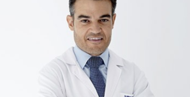 Foto de Dr. Manuel Fernández | Dermatólogo especialista en acné